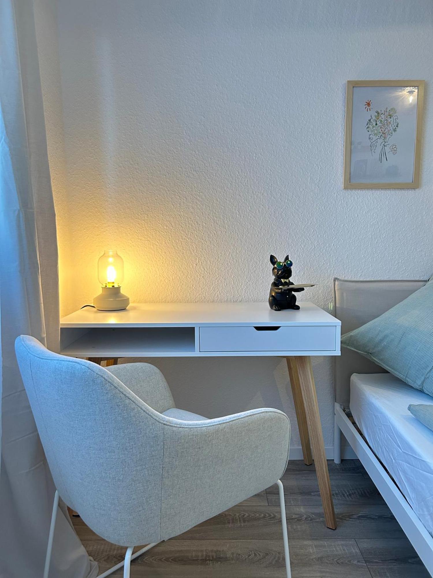 Modernes Designer-Apartment Fuer 7 Gaeste - 80Qm In Zentraler Lage, Self-Check-In Карлсруэ Экстерьер фото